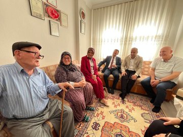 Hayrabolu İlçe Başkanı Hakan Müjdat Özer ve ilçe teşkilatı, şehit