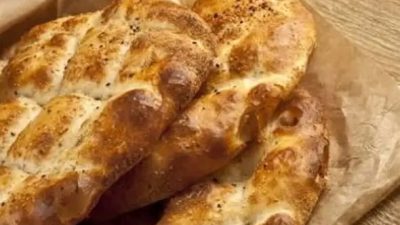 Tekirdağ’da iftar sofralarının vazgeçilmezi Ramazan pidesinin 2026 yılı fiyatları netleşti.