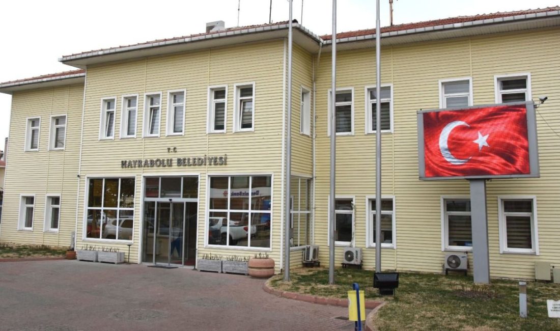 Hayrabolu Belediyesi, Başkan Tuncer Başoğlu liderliğinde hem sosyal dokuya dokunan