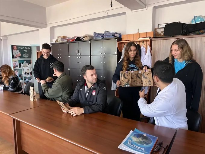 Hayrabolu’nun parlayan yıldızı Simten ve Ataman Özbay Anadolu Lisesi, eğitimde