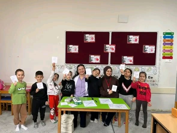 Hayrabolu İlçe Sağlık Müdürlüğü, geleceğin teminatı olan çocukların sağlıklı gülüşleri