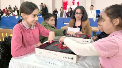 Tekirdağ’ın Hayrabolu ilçesinde, öğrencilerin zihinsel becerilerini sergilediği kapsamlı bir "Akıl