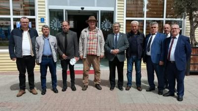 İstanbul Küçükçekmece Hayrabolulular Yardımlaşma Derneği Başkanı Hakan Başak ve yönetim