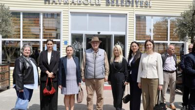 Anahtar Parti Genel Başkan Yardımcısı Hasan Hüseyin Demiröz ve beraberindeki