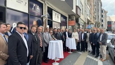 Anahtar Parti, Tekirdağ’ın Hayrabolu ilçesindeki teşkilatlanma çalışmalarına hız vererek yeni